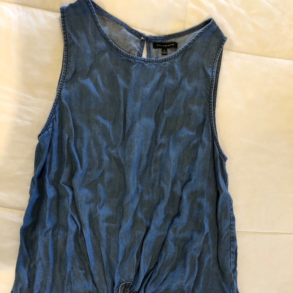 Closet staple tank